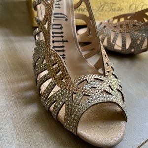 Lady couture evening shoes
